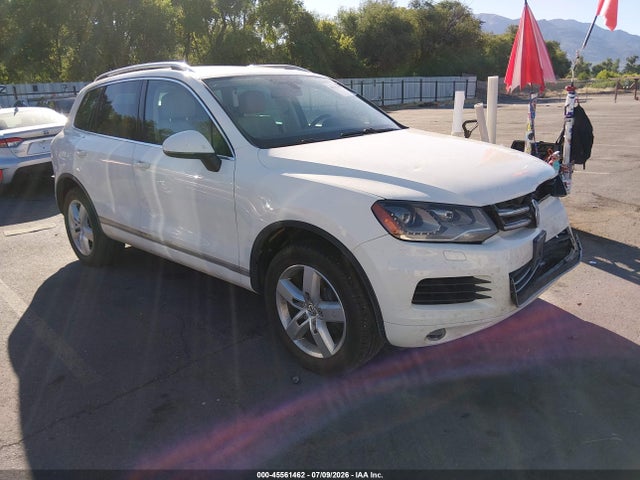 2011 Volkswagen Touareg Vr6 Lux მანქანა იყიდება აუქციონზე, vin: WVGFF9BP8BD002495, აუქციონის ნომერი: 45561462