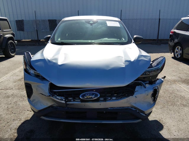 1FMCU0GNXPUA73748 Ford Escape Active