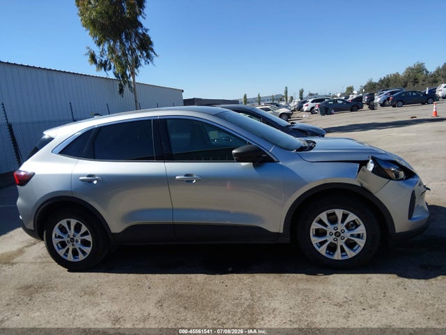 1FMCU0GNXPUA73748 Ford Escape Active
