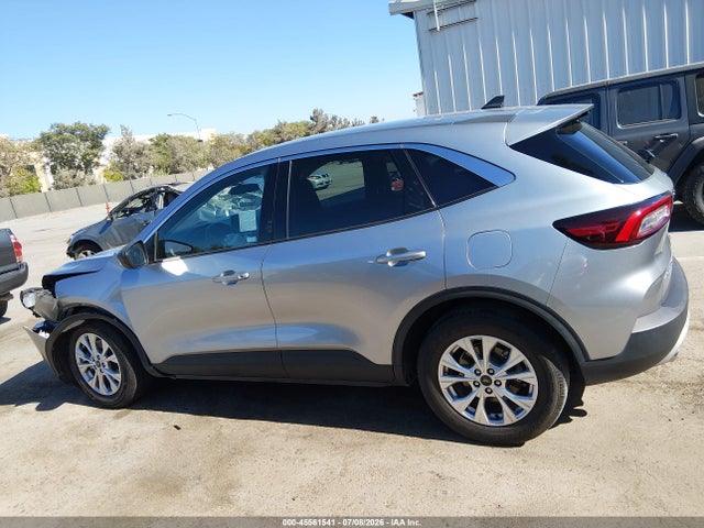1FMCU0GNXPUA73748 Ford Escape Active