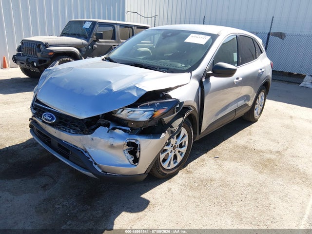 1FMCU0GNXPUA73748 Ford Escape Active