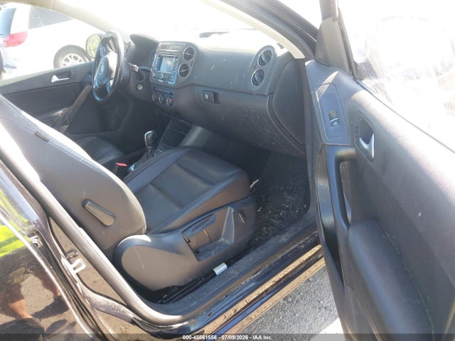 2013 Volkswagen Tiguan Se მანქანა იყიდება აუქციონზე, vin: WVGBV7AX5DW540523, აუქციონის ნომერი: 45561556