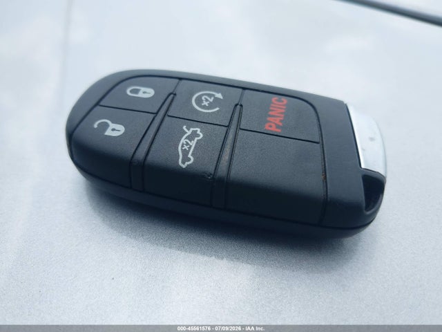 Продаж на аукціоні авто 2015 Chrysler 300 Limited, vin: 2C3CCAAG9FH820396, номер лоту: 45561576