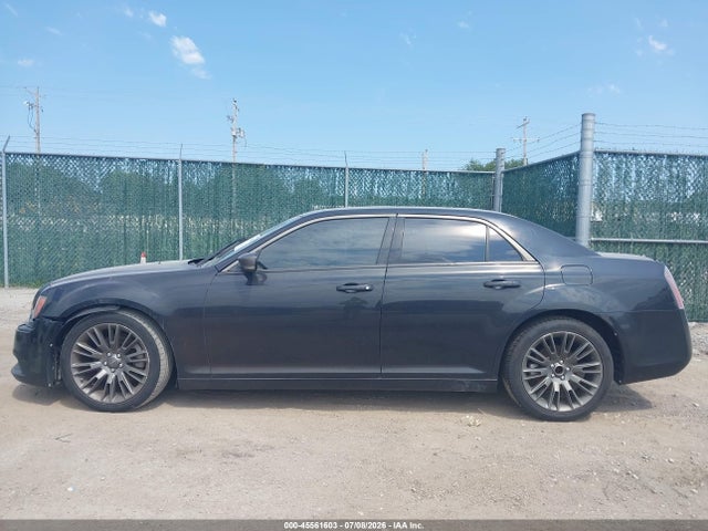 45561603 :رقم المزاد ، 2C3CCADT0DH693544 vin ، 2013 Chrysler 300c John Varvatos Limited Edition مزاد بيع
