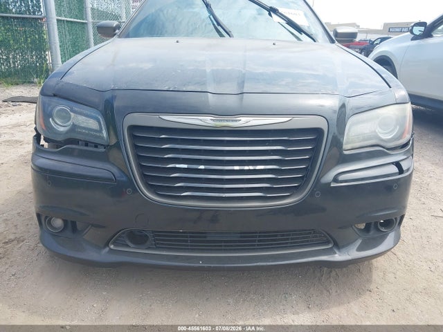45561603 :رقم المزاد ، 2C3CCADT0DH693544 vin ، 2013 Chrysler 300c John Varvatos Limited Edition مزاد بيع