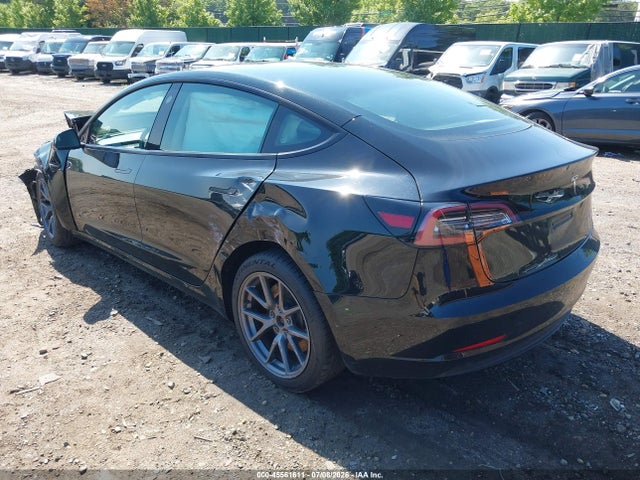 2021 Tesla Model 3 Long Range Dual Motor All-wheel Drive მანქანა იყიდება აუქციონზე, vin: 5YJ3E1EB2MF983155, აუქციონის ნომერი: 45561611