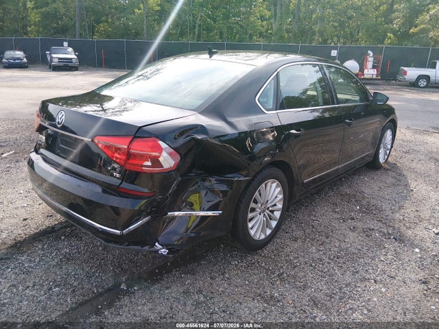 2016 Volkswagen Passat 1.8t Se მანქანა იყიდება აუქციონზე, vin: 1VWBT7A38GC029656, აუქციონის ნომერი: 45561624