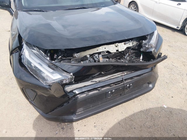 2T3G1RFV1SC559429 Toyota RAV4 LE