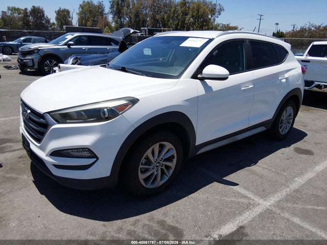 Hyundai TUCSON SE 2017 KM8J3CA49HU446565 Image 2