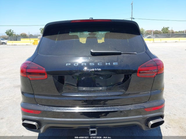 WP1AA2A20HKA80606 Porsche Cayenne Platinum Edition