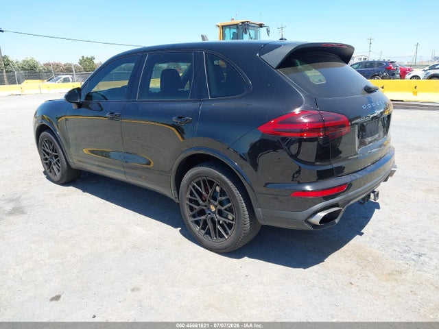 2017 Porsche Cayenne Platinum Edition მანქანა იყიდება აუქციონზე, vin: WP1AA2A20HKA80606, აუქციონის ნომერი: 45561821