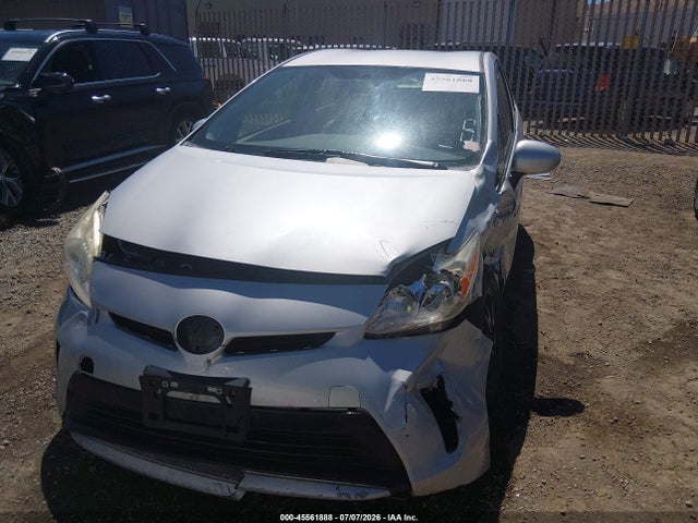 JTDKN3DU3F0442711 Toyota Prius Two