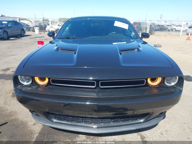 2C3CDZGG8KH628058 Dodge Challenger Sxt Awd