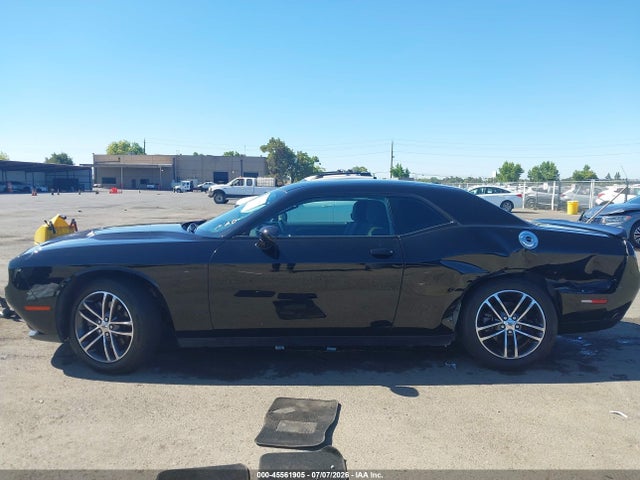 2C3CDZGG8KH628058 Dodge Challenger Sxt Awd
