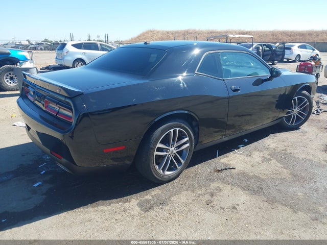 2C3CDZGG8KH628058 Dodge Challenger Sxt Awd