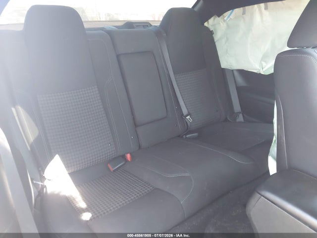 2C3CDZGG8KH628058 Dodge Challenger Sxt Awd