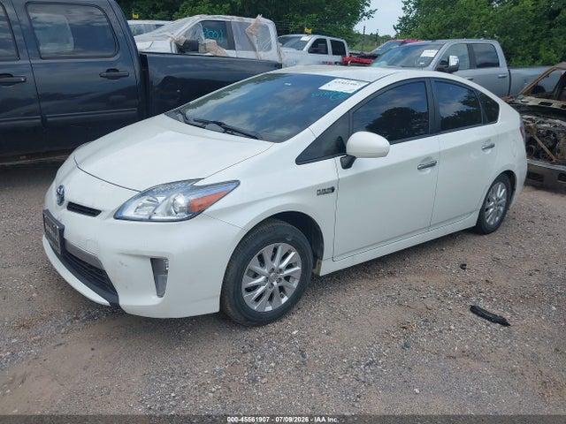 45561907 :رقم المزاد ، JTDKN3DP6F3068829 vin ، 2015 Toyota Prius Plug-in مزاد بيع