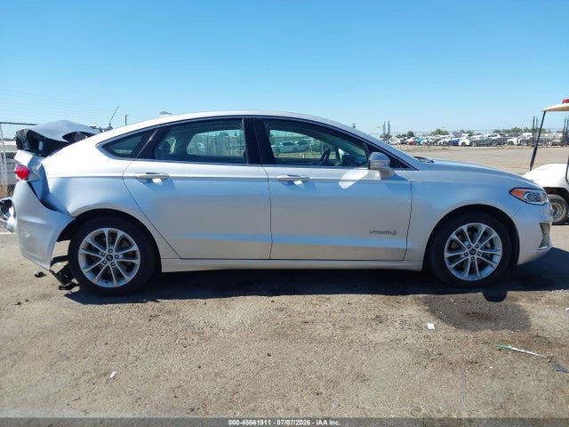 3FA6P0MU9KR209068 Ford Fusion Hybrid Sel