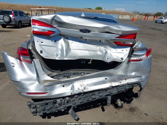 3FA6P0MU9KR209068 Ford Fusion Hybrid Sel