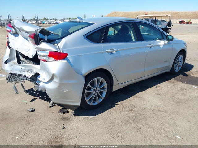 3FA6P0MU9KR209068 Ford Fusion Hybrid Sel