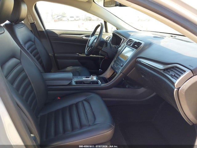 3FA6P0MU9KR209068 Ford Fusion Hybrid Sel