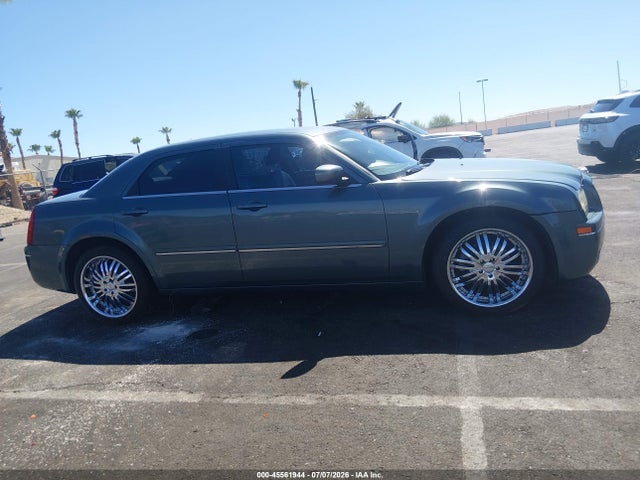 2005 Chrysler 300 Touring მანქანა იყიდება აუქციონზე, vin: 2C3JA53GX5H691875, აუქციონის ნომერი: 45561944