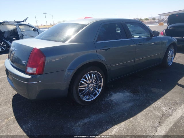 2005 Chrysler 300 Touring მანქანა იყიდება აუქციონზე, vin: 2C3JA53GX5H691875, აუქციონის ნომერი: 45561944