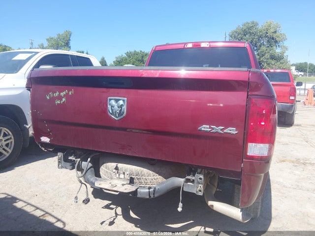 45562070 :رقم المزاد ، 1C6RR7FG2MS585918 vin ، 2021 Ram 1500 Classic Tradesman  4x4 6'4 Box مزاد بيع