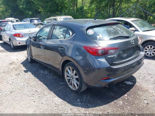 45562295 :رقم المزاد ، JM1BN1L37H1145161 vin ، 2017 Mazda Mazda3 Touring 2.5 مزاد بيع