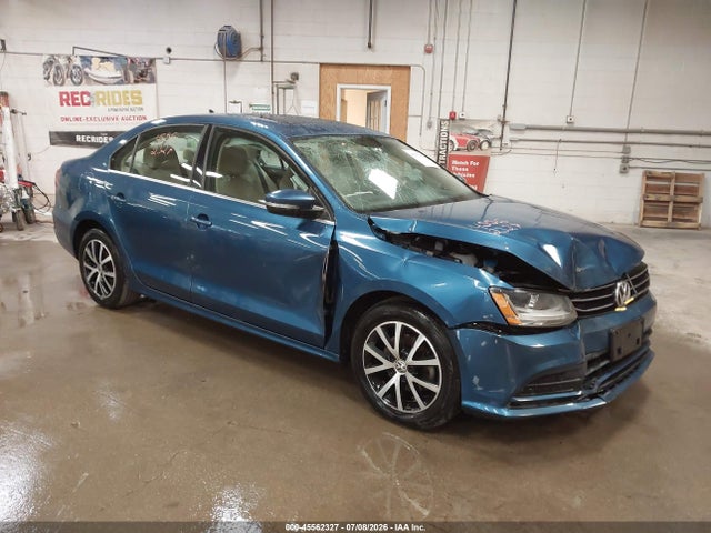 2017 Volkswagen Jetta 1.4t Se მანქანა იყიდება აუქციონზე, vin: 3VWDB7AJ4HM388545, აუქციონის ნომერი: 45562327