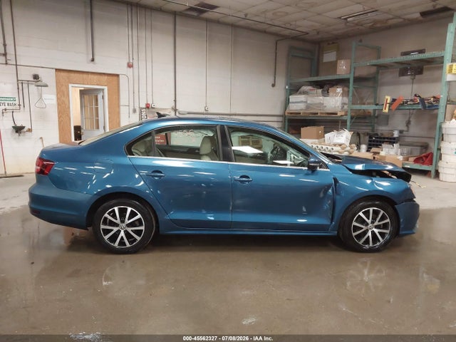 2017 Volkswagen Jetta 1.4t Se მანქანა იყიდება აუქციონზე, vin: 3VWDB7AJ4HM388545, აუქციონის ნომერი: 45562327