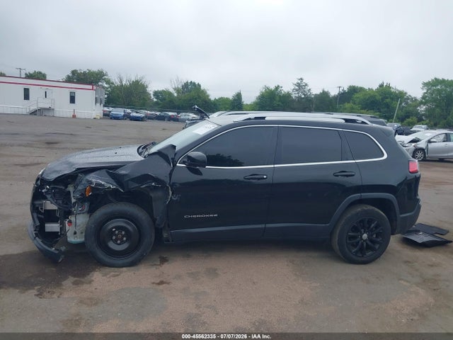 Продаж на аукціоні авто 2019 Jeep Cherokee Latitude Plus Fwd, vin: 1C4PJLLB7KD207815, номер лоту: 45562335