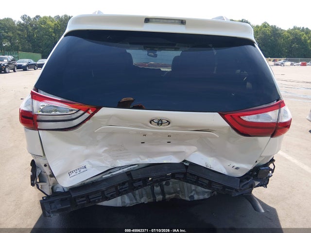 45562371 :رقم المزاد ، 5TDYK3DC4GS709847 vin ، 2016 Toyota Sienna Xle 8 Passenger مزاد بيع