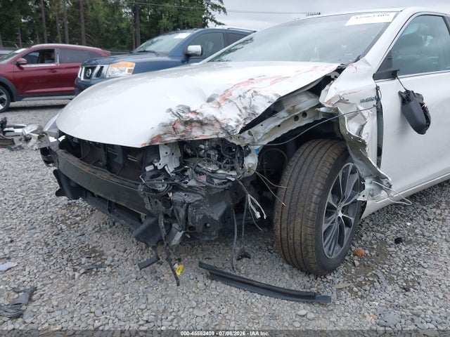 4T1BD1FK8FU146848 Toyota Camry Hybrid Xle