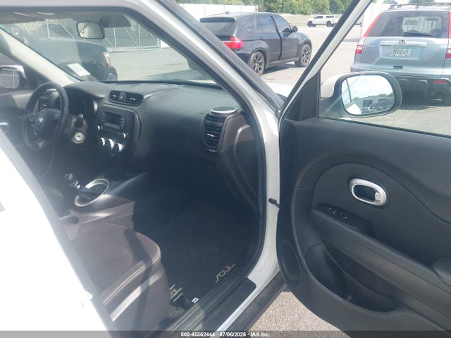 Auction sale of the 2015 Kia Soul, vin: KNDJN2A25F7127277, lot number: 45562444