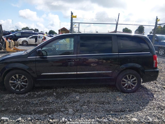 Продажа на аукционе авто 2015 Chrysler Town & Country S, vin: 2C4RC1HG4FR529486, номер лота: 45562505