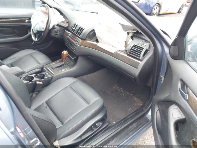 2002 Bmw 3 Series 325i მანქანა იყიდება აუქციონზე, vin: WBAEV33402KL67279, აუქციონის ნომერი: 45562519