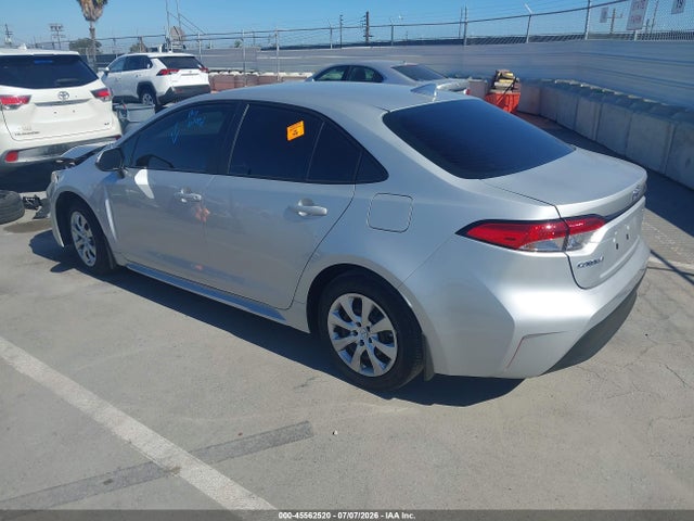Toyota COROLLA LE 2026 5YFB4MDE6TP416686 Image 3