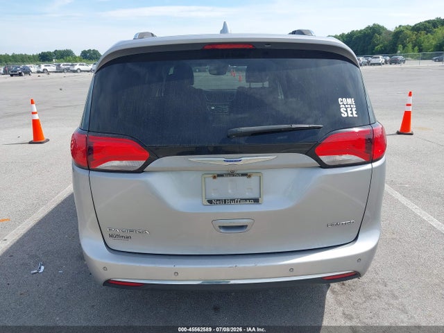 2C4RC1GGXJR226352 Chrysler Pacifica Limited