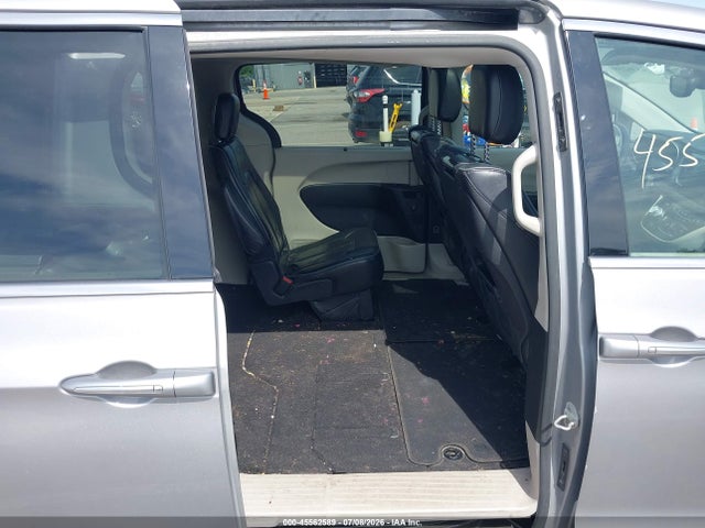 Chrysler Pacifica Limited 2018 2C4RC1GGXJR226352 Image 8