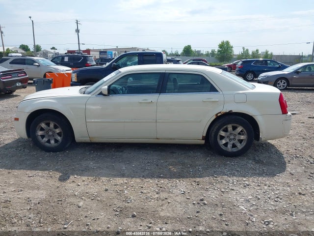 2007 Chrysler 300 Touring მანქანა იყიდება აუქციონზე, vin: 2C3LA53G57H766607, აუქციონის ნომერი: 45562738
