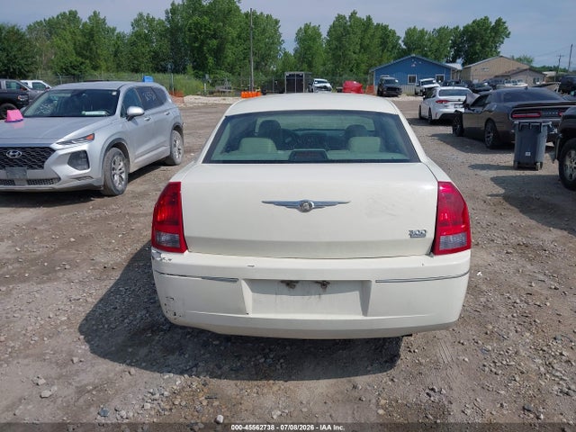 2007 Chrysler 300 Touring მანქანა იყიდება აუქციონზე, vin: 2C3LA53G57H766607, აუქციონის ნომერი: 45562738