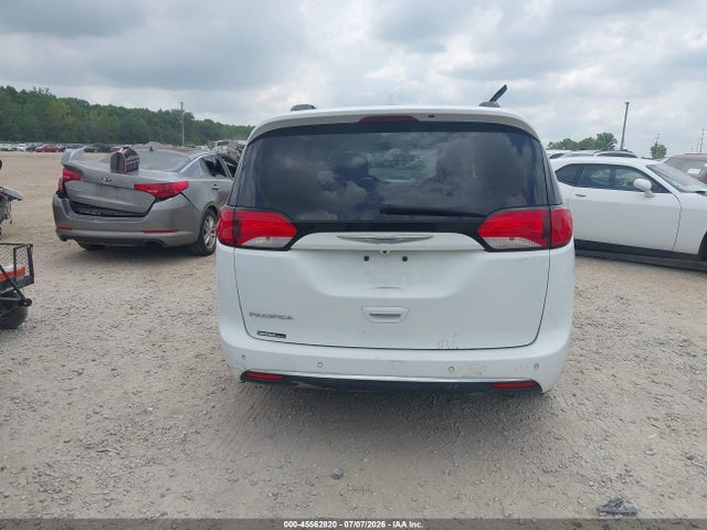 Aukcja sprzedaży 2017 Chrysler Pacifica Touring-l, vin: 2C4RC1BG5HR656565, numer aukcji: 45562820