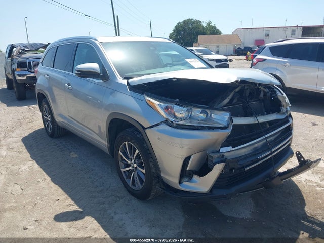 2018 Toyota Highlander Xle მანქანა იყიდება აუქციონზე, vin: 5TDKZRFH2JS287307, აუქციონის ნომერი: 45562978