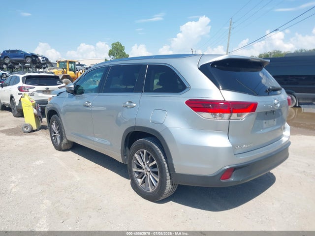 45562978 :رقم المزاد ، 5TDKZRFH2JS287307 vin ، 2018 Toyota Highlander Xle مزاد بيع