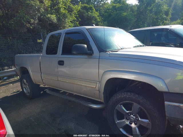 45563057 :رقم المزاد ، 1GCEK19B75E331839 vin ، 2005 Chevrolet Silverado 1500 Z71 مزاد بيع