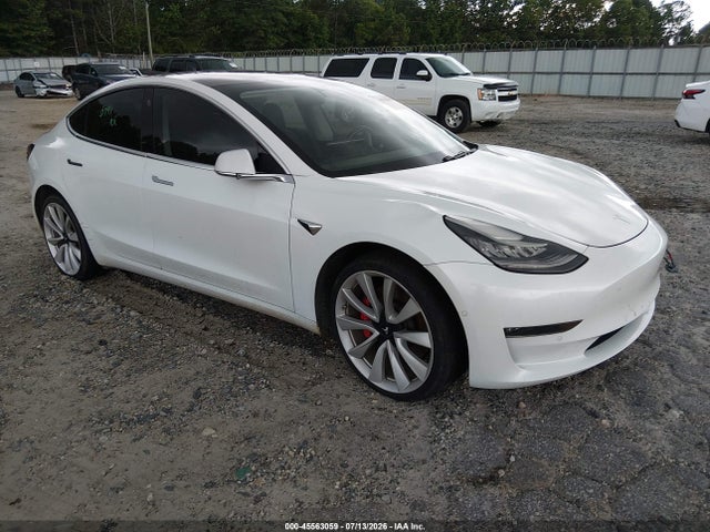 2018 5YJ3E1EB2JF072643 main image