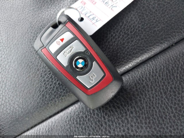 BMW 330i Xdrive 2018 WBA8D9C56JA607550 Image 11