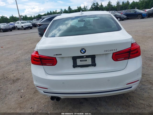 BMW 330i Xdrive 2018 WBA8D9C56JA607550 Image 17