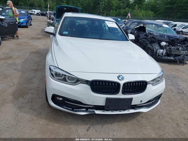 BMW 330i Xdrive 2018 WBA8D9C56JA607550 Image 12